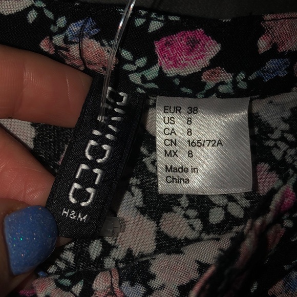 *SOLD! Flowy short skirt - Picture 2 of 6